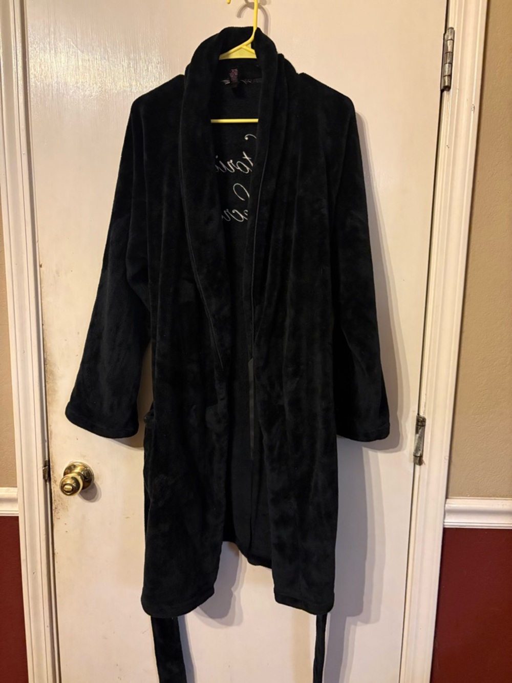 Victoria's Secret Black CozyPlush Short Robe with belt